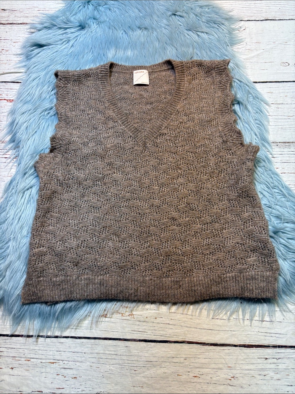 Kerisma Wool Blend Scallop Trim Sleeveless Sweater sz M/L